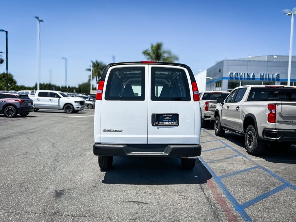 2026 Chevrolet Express Cargo WT