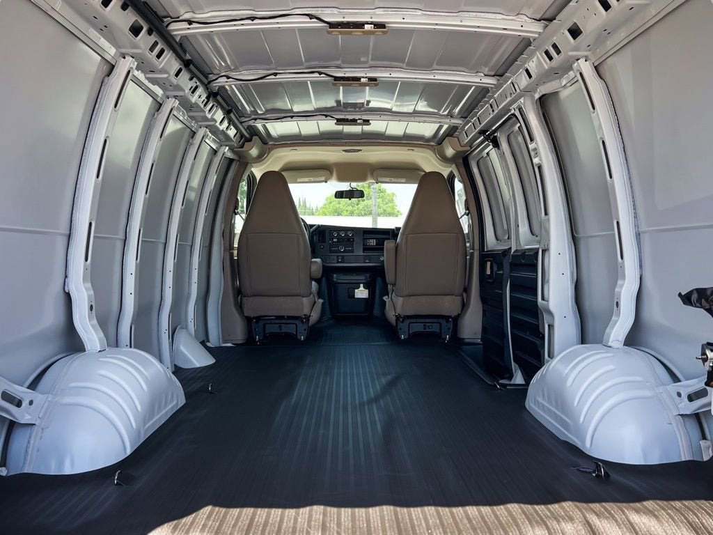 2026 Chevrolet Express Cargo WT