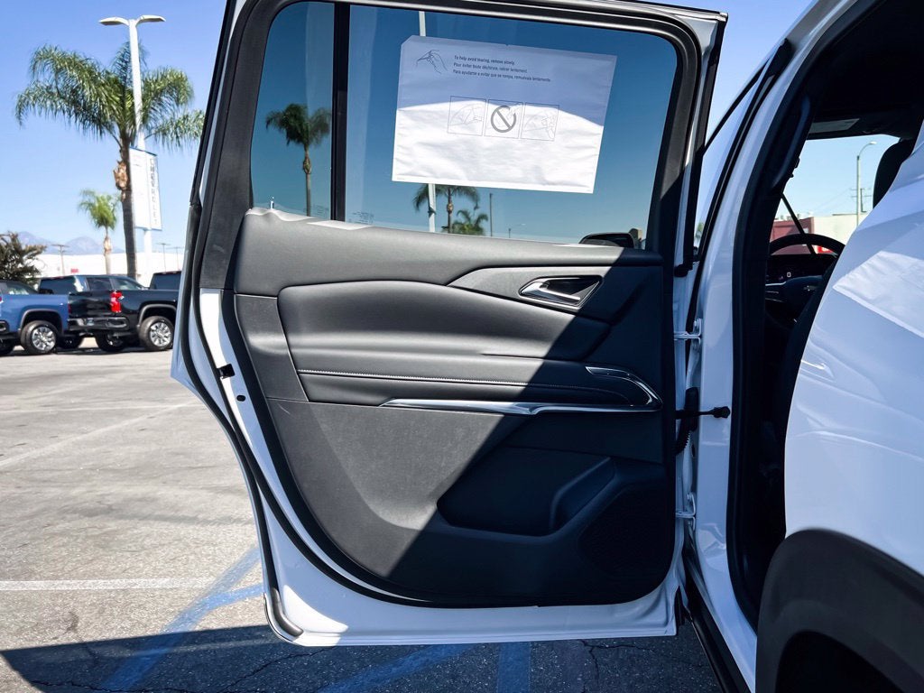 2027 Chevrolet Traverse LT