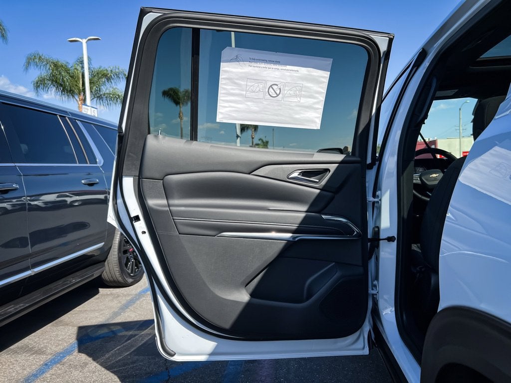 2027 Chevrolet Traverse LT