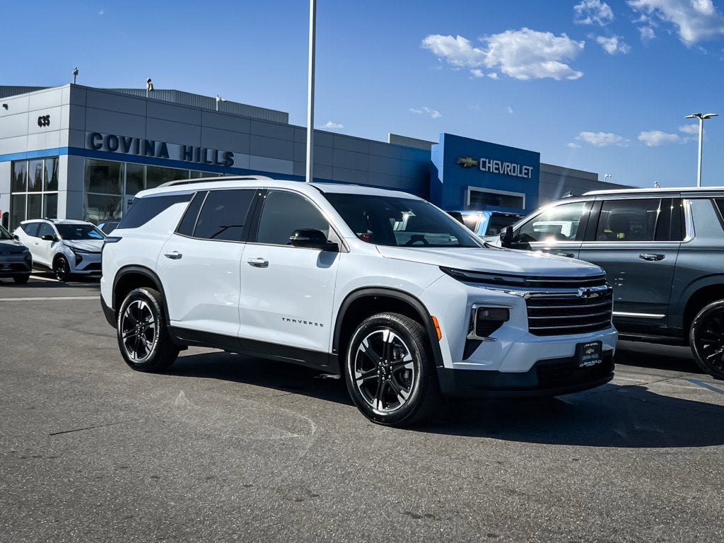 2027 Chevrolet Traverse LT