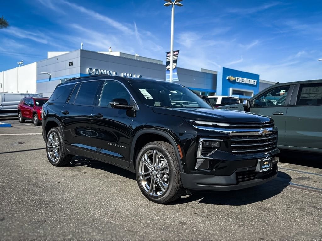 2025 Chevrolet Traverse LT