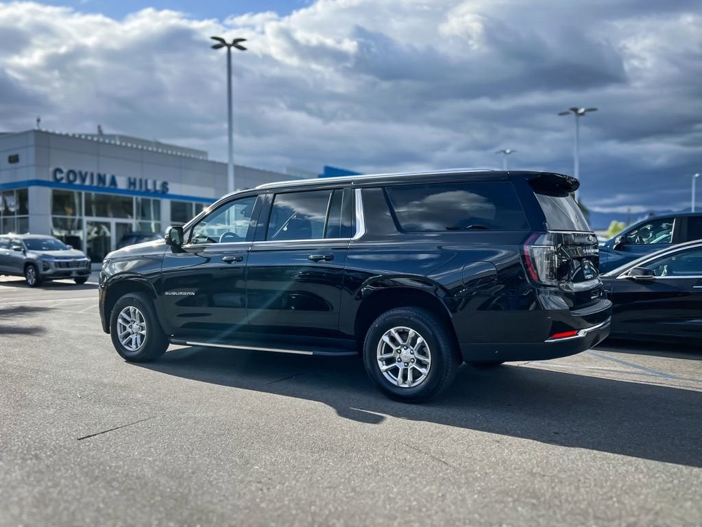 2026 Chevrolet Suburban LT