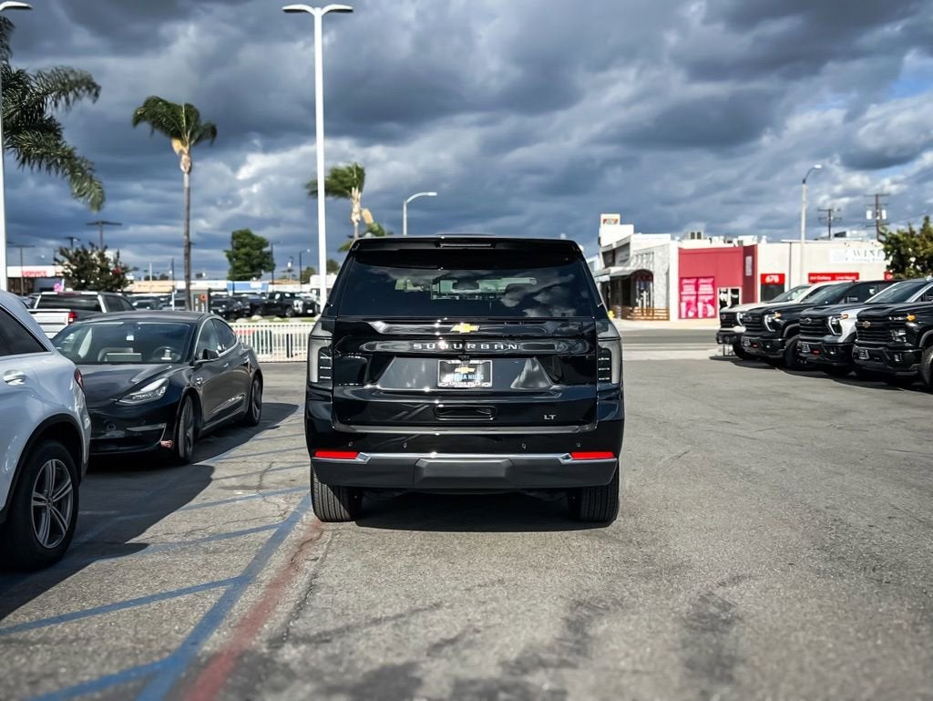 2026 Chevrolet Suburban LT