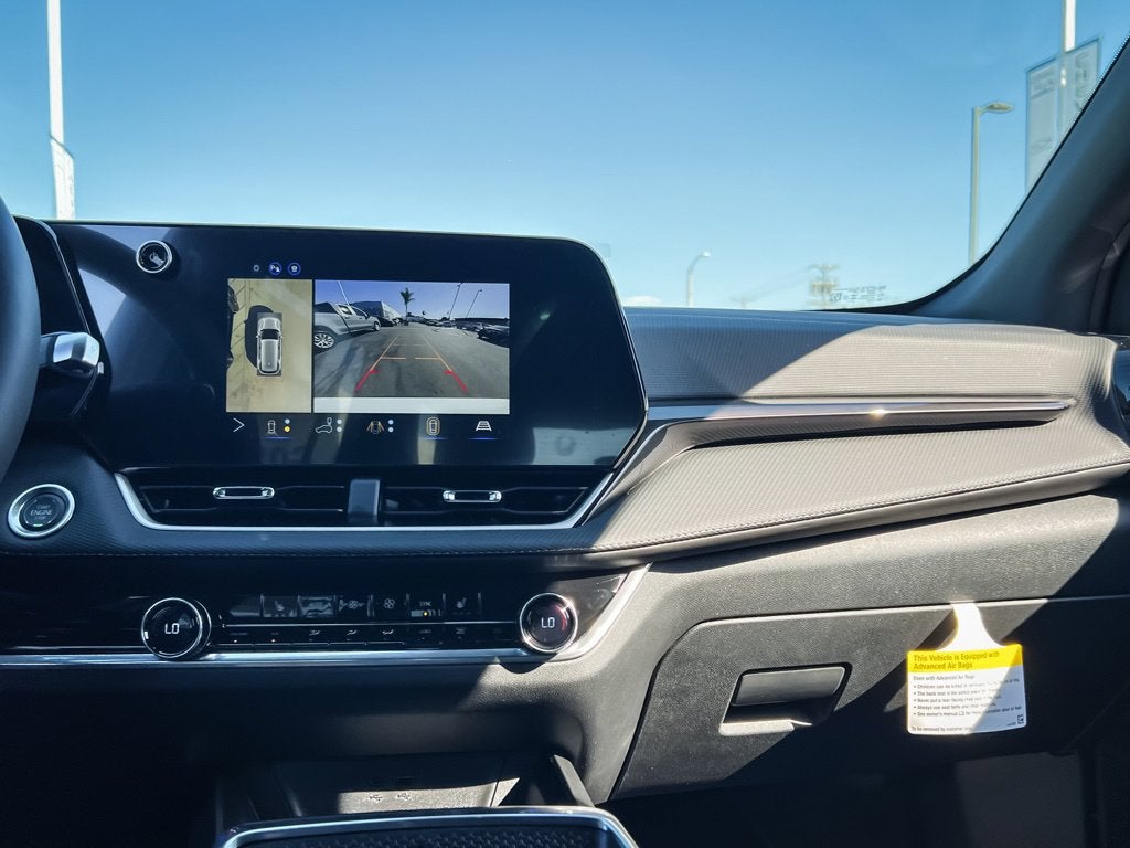 2027 Chevrolet Equinox LT - Photo 16