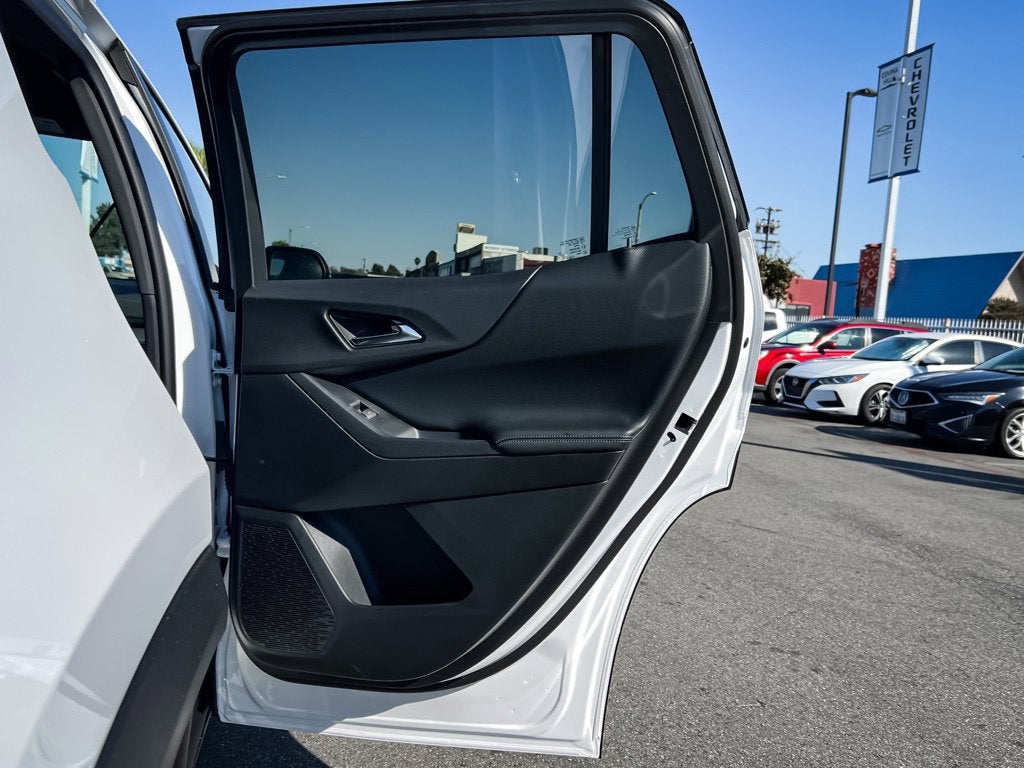 2027 Chevrolet Equinox LT - Photo 23