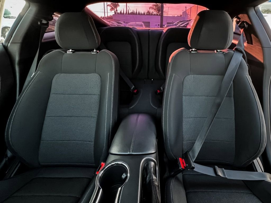 2017 Ford Mustang V6