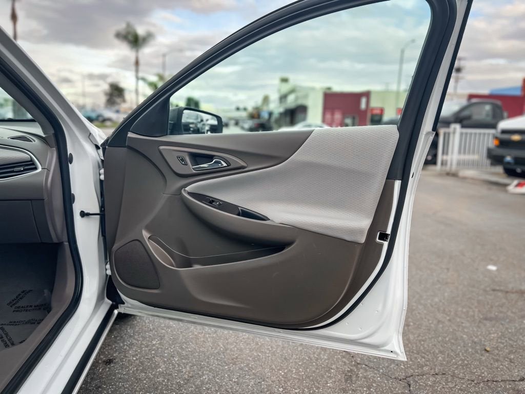 2022 Chevrolet Malibu LS