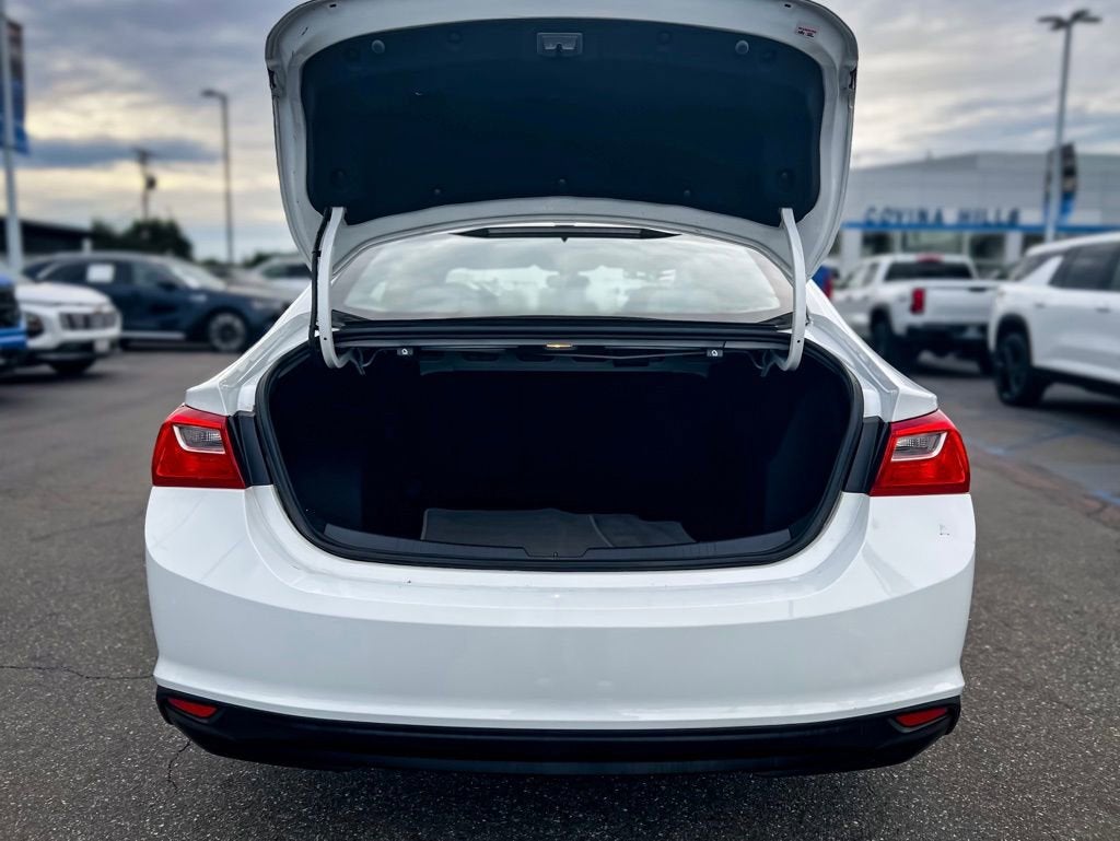 2022 Chevrolet Malibu LS