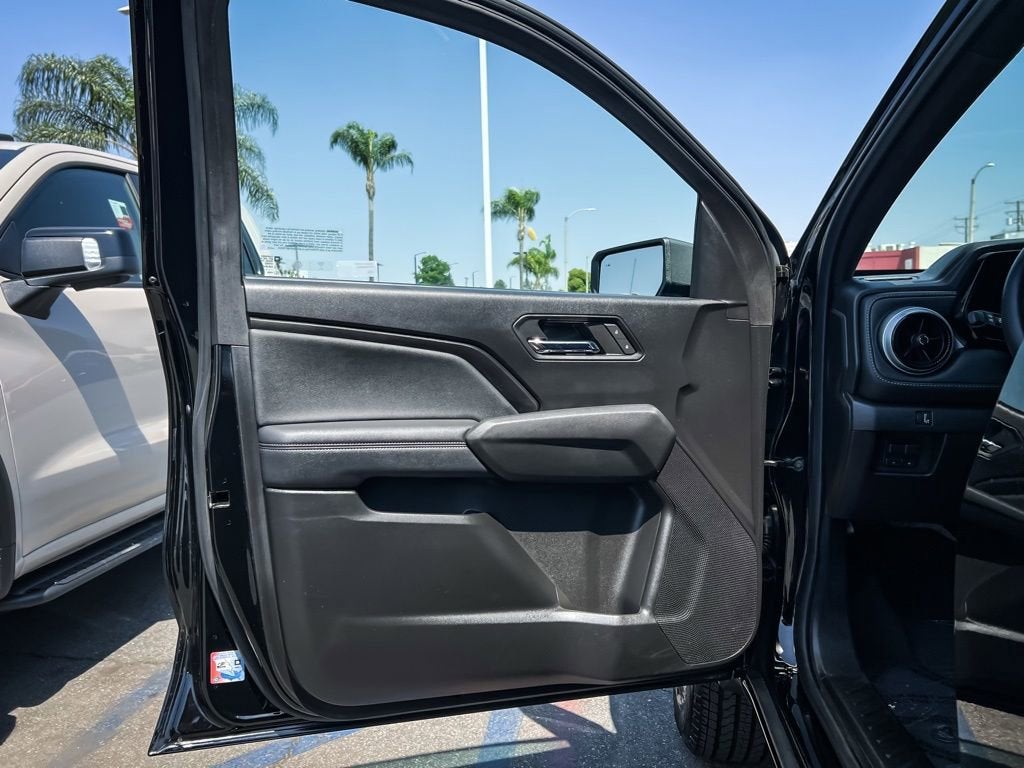 2024 Chevrolet Colorado 2WD LT