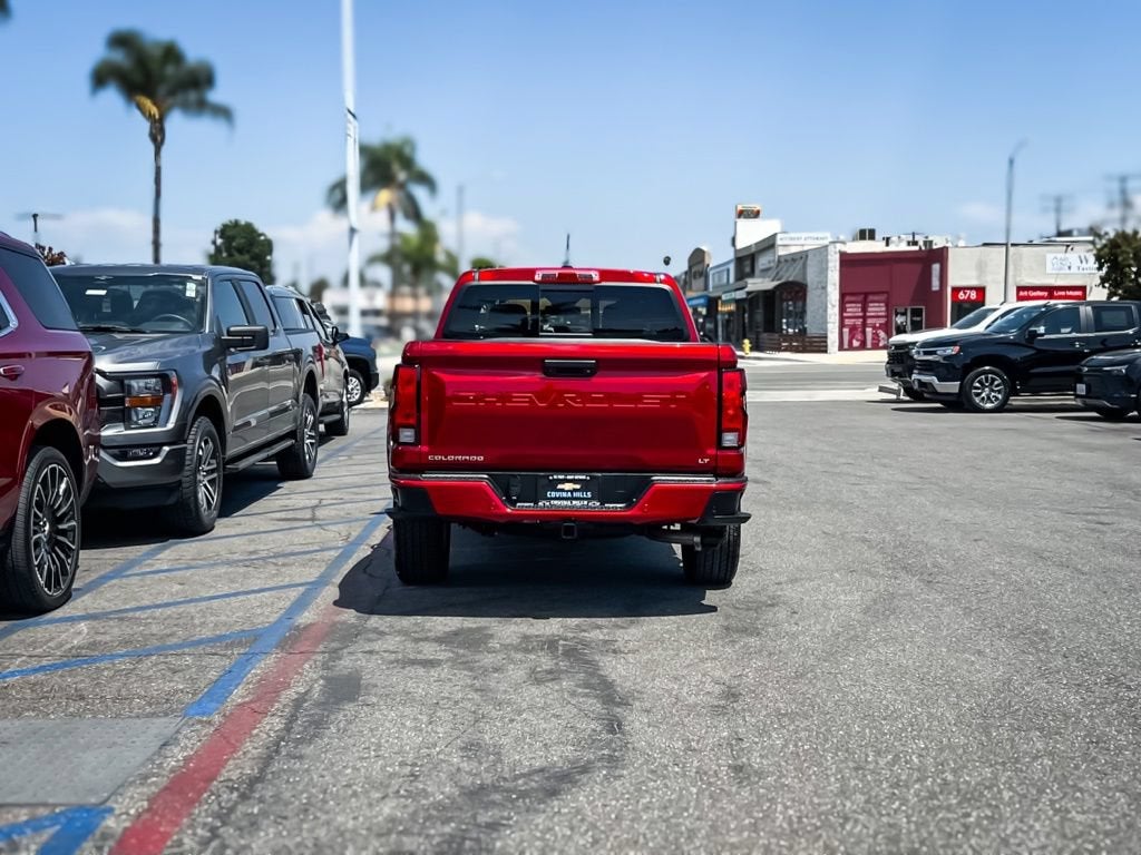 2024 Chevrolet Colorado 4WD LT