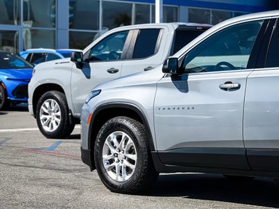 2023 Chevrolet Traverse LS