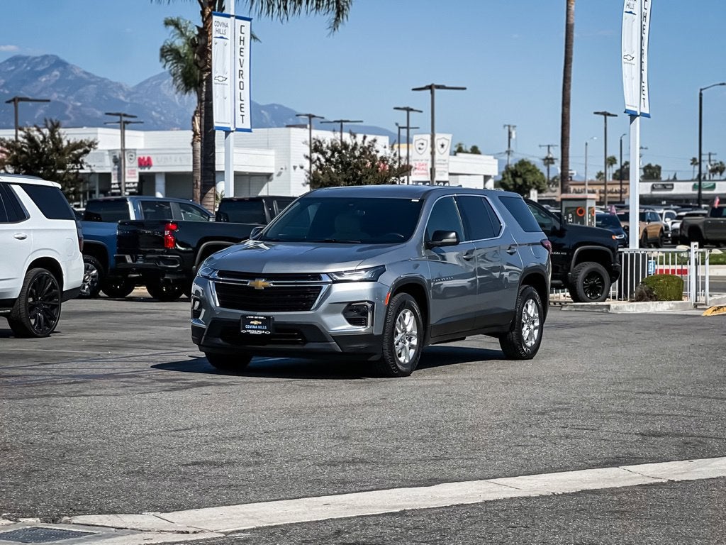 2023 Chevrolet Traverse LS