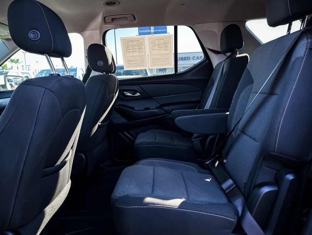 2021 Chevrolet Traverse LT Cloth