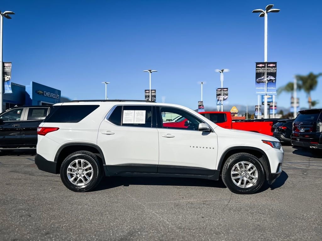 2021 Chevrolet Traverse LT Cloth