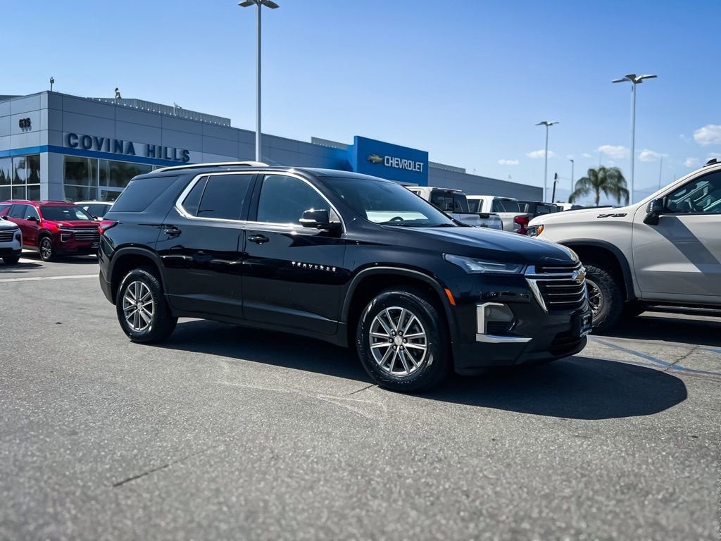 2023 Chevrolet Traverse LT Cloth