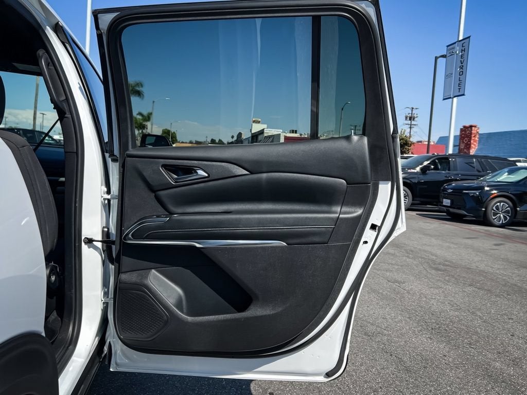 2025 Chevrolet Traverse FWD LT