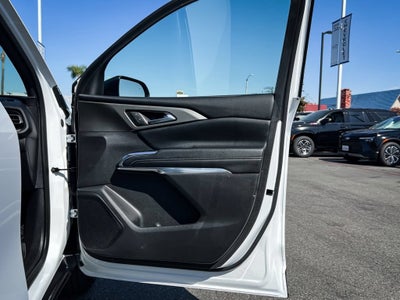 2025 Chevrolet Traverse FWD LT