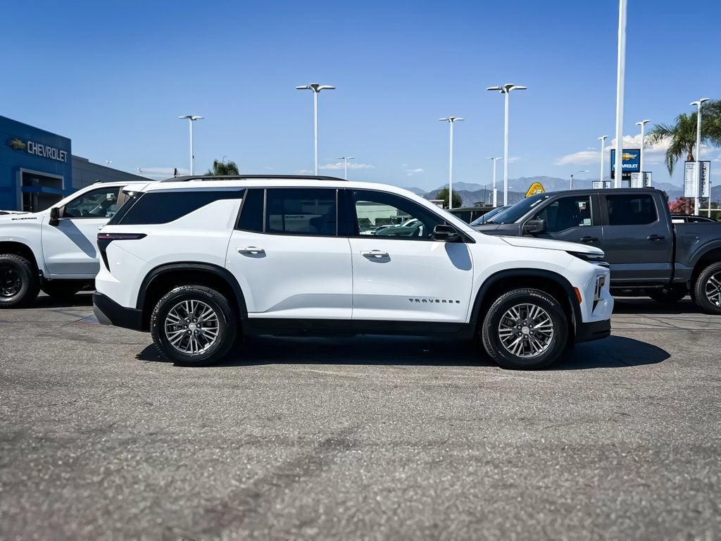 2025 Chevrolet Traverse FWD LT