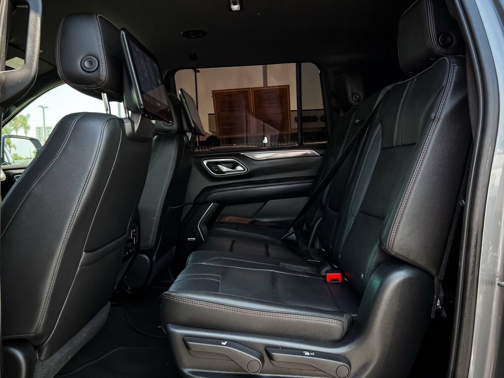 2021 Chevrolet Suburban RST