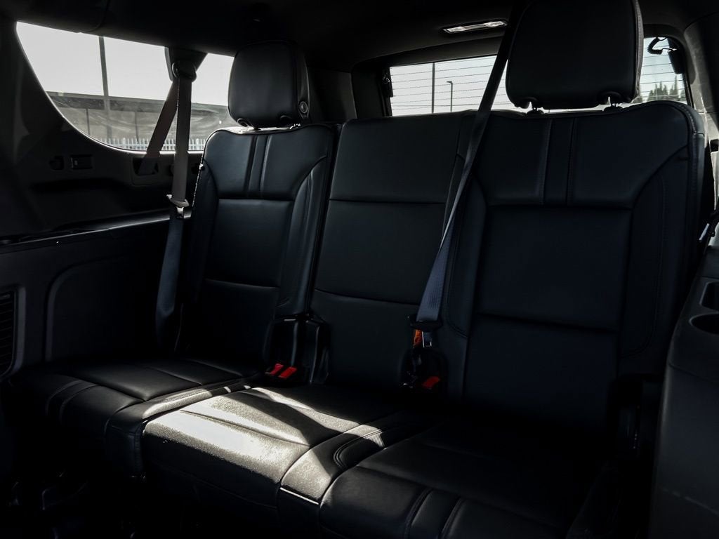 2024 Chevrolet Suburban RST