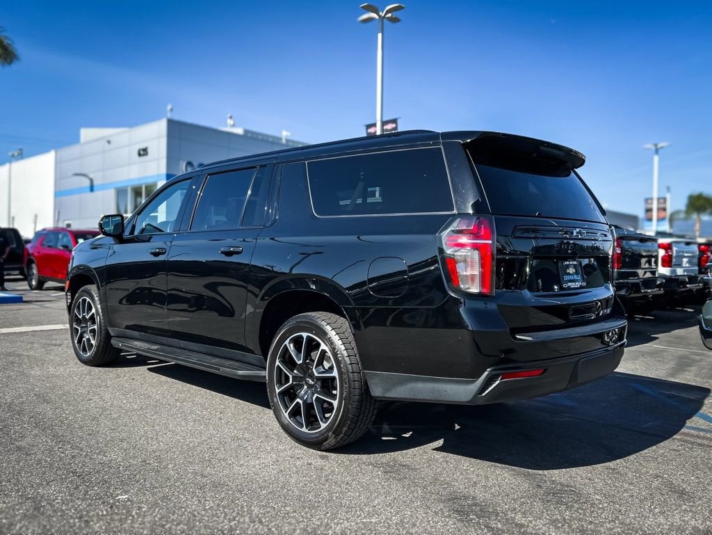 2024 Chevrolet Suburban RST