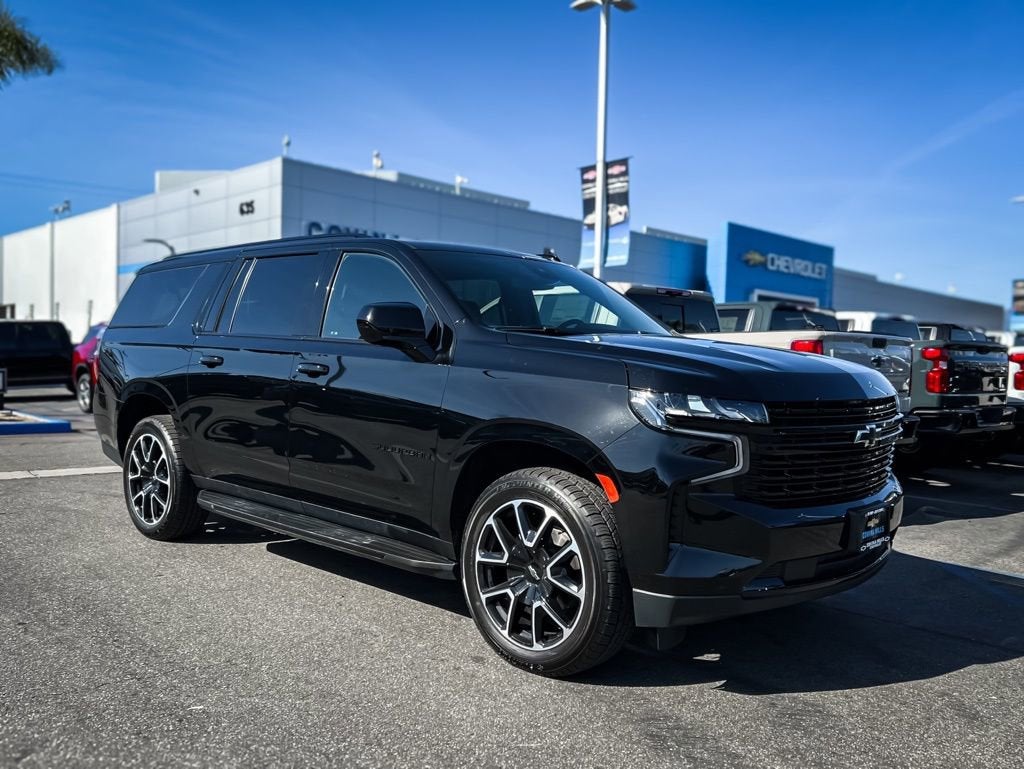 2024 Chevrolet Suburban RST
