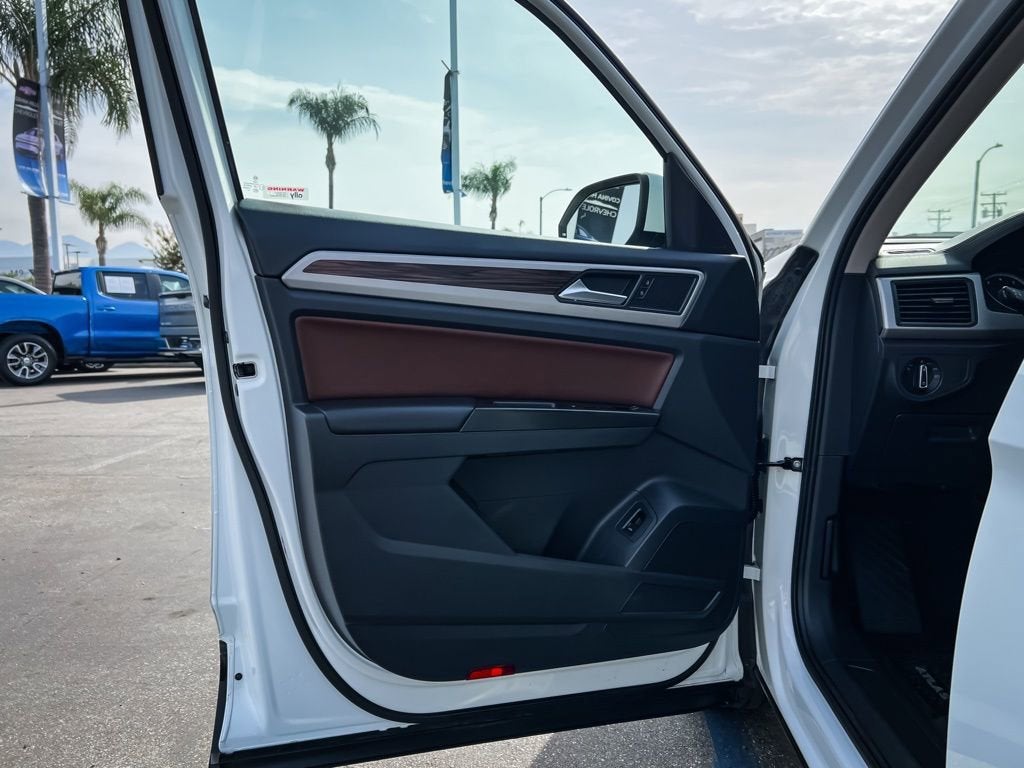 2021 Volkswagen Atlas 3.6L V6 SE w/Technology