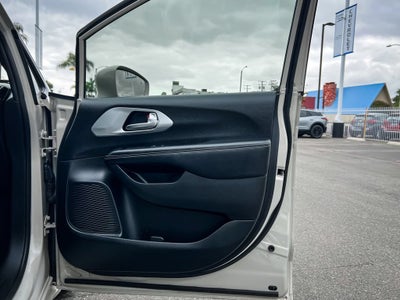2020 Chrysler Pacifica Touring L Plus