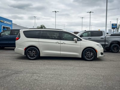 2020 Chrysler Pacifica Touring L Plus