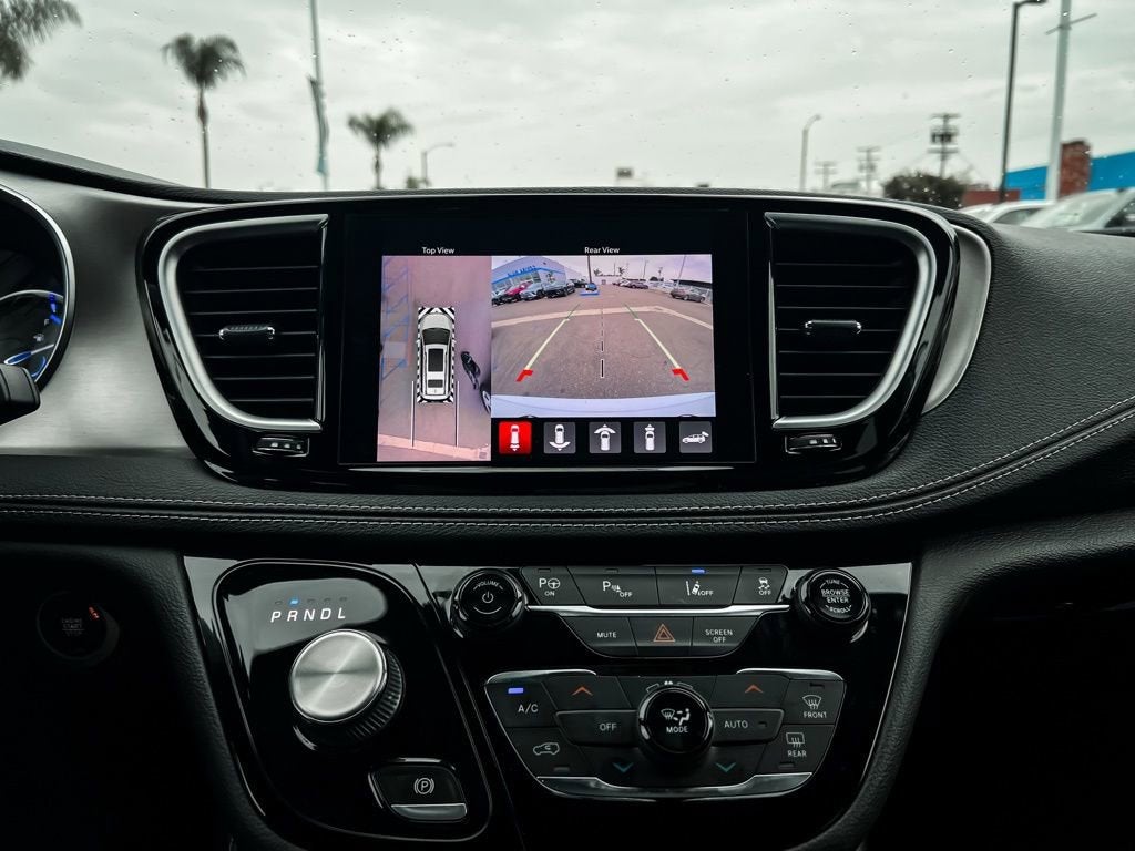 2021 Chrysler Pacifica Hybrid Limited