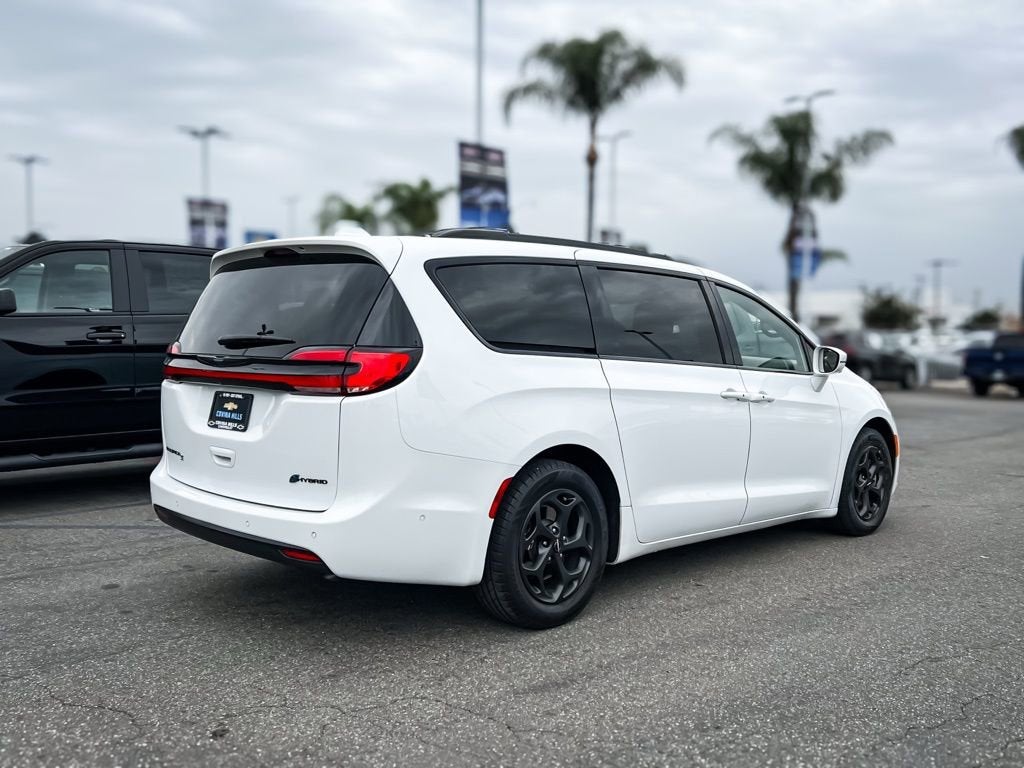 2021 Chrysler Pacifica Hybrid Limited