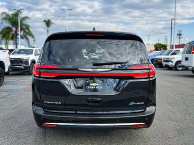 2024 Chrysler Pacifica Hybrid Select