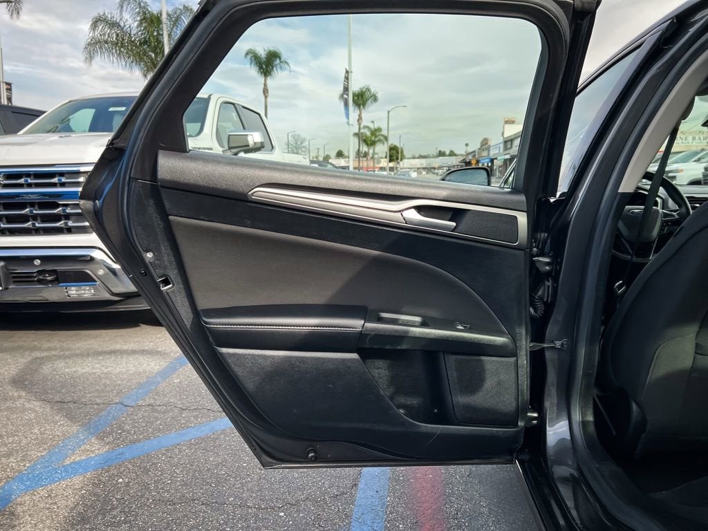 2019 Ford Fusion Hybrid SE