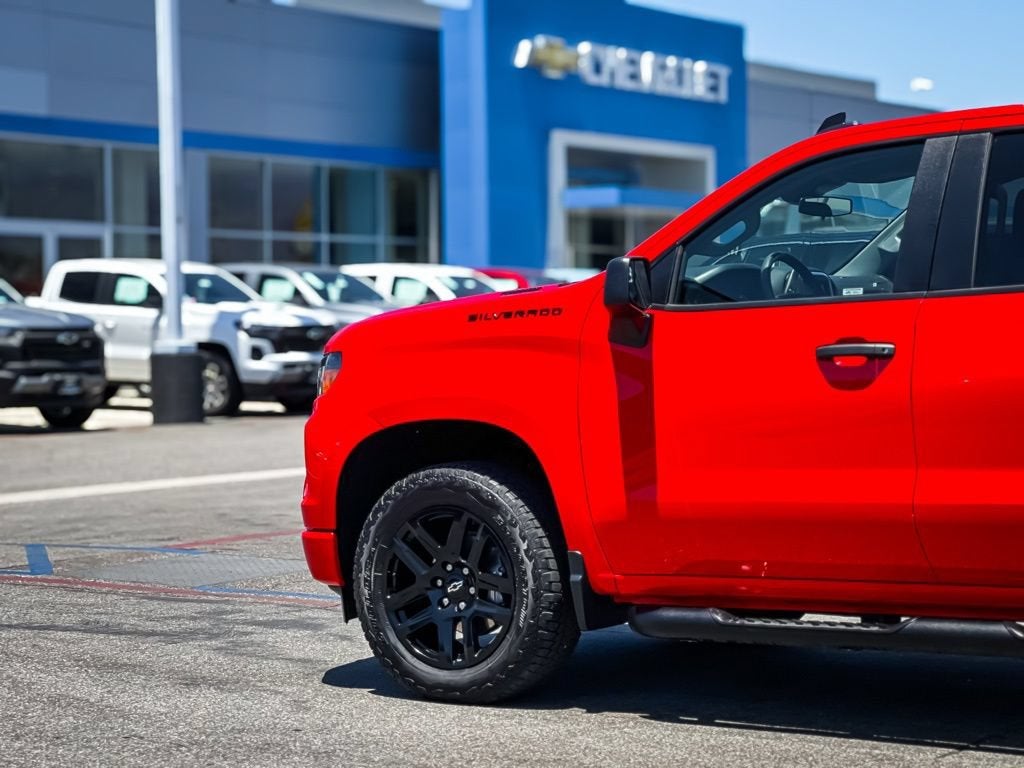 2025 Chevrolet Silverado 1500 Custom