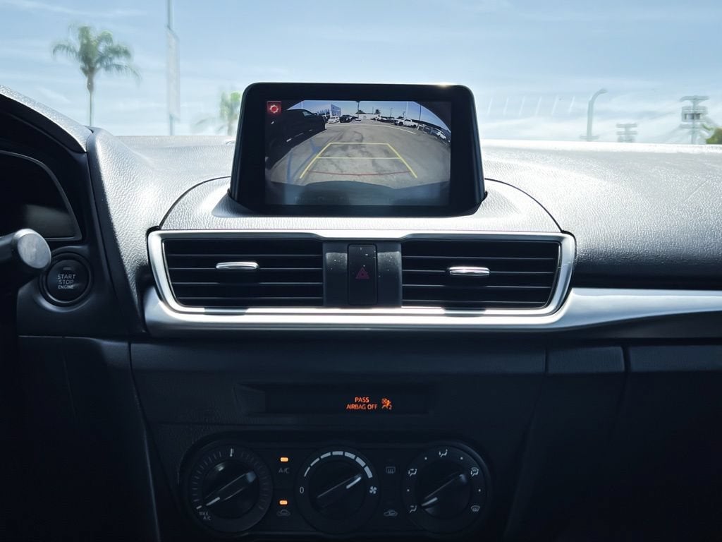 2018 Mazda Mazda3 4-Door Sport