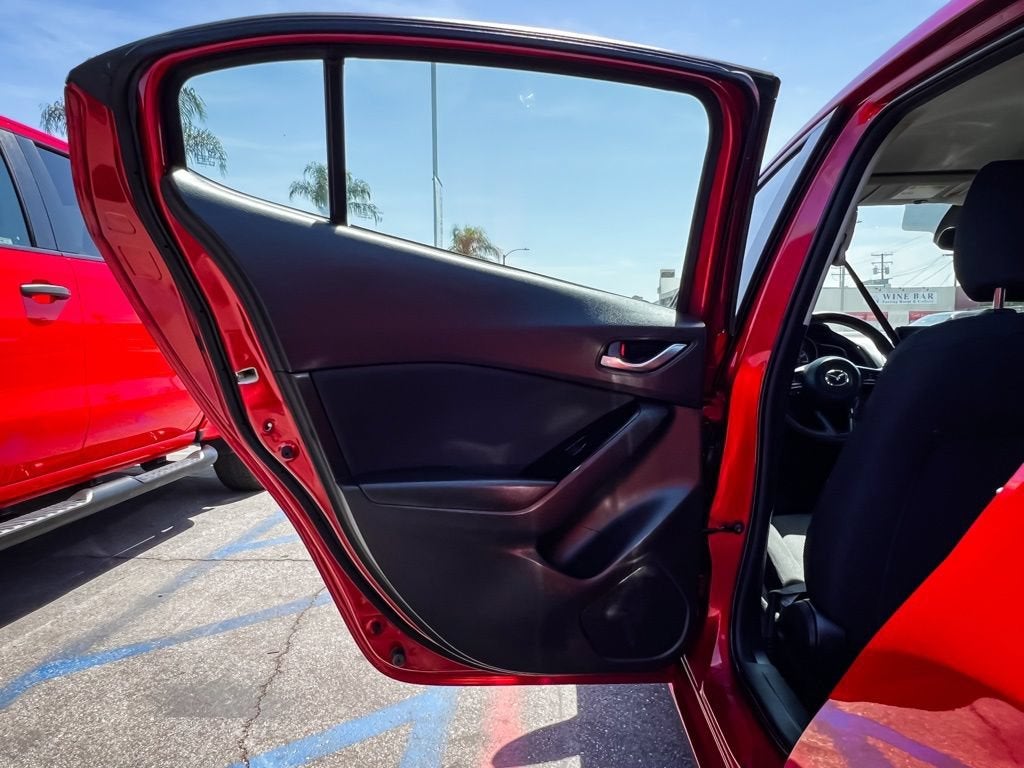2018 Mazda Mazda3 4-Door Sport