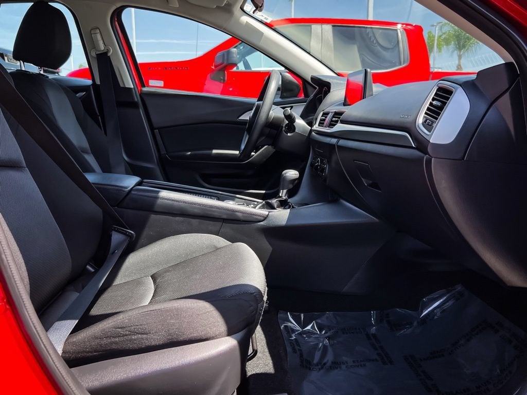 2018 Mazda Mazda3 4-Door Sport