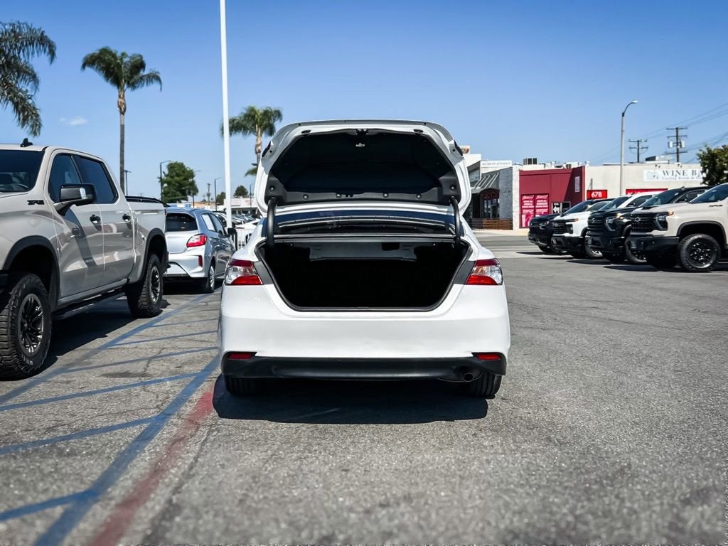 2020 Toyota Camry LE