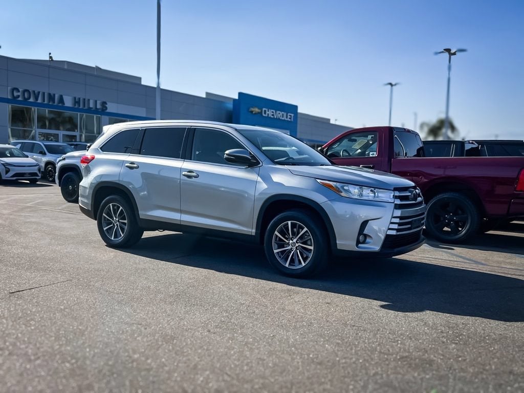 2019 Toyota Highlander SE