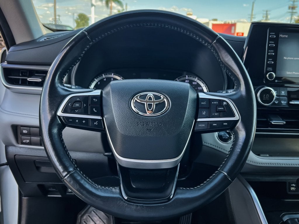 2022 Toyota Highlander LE