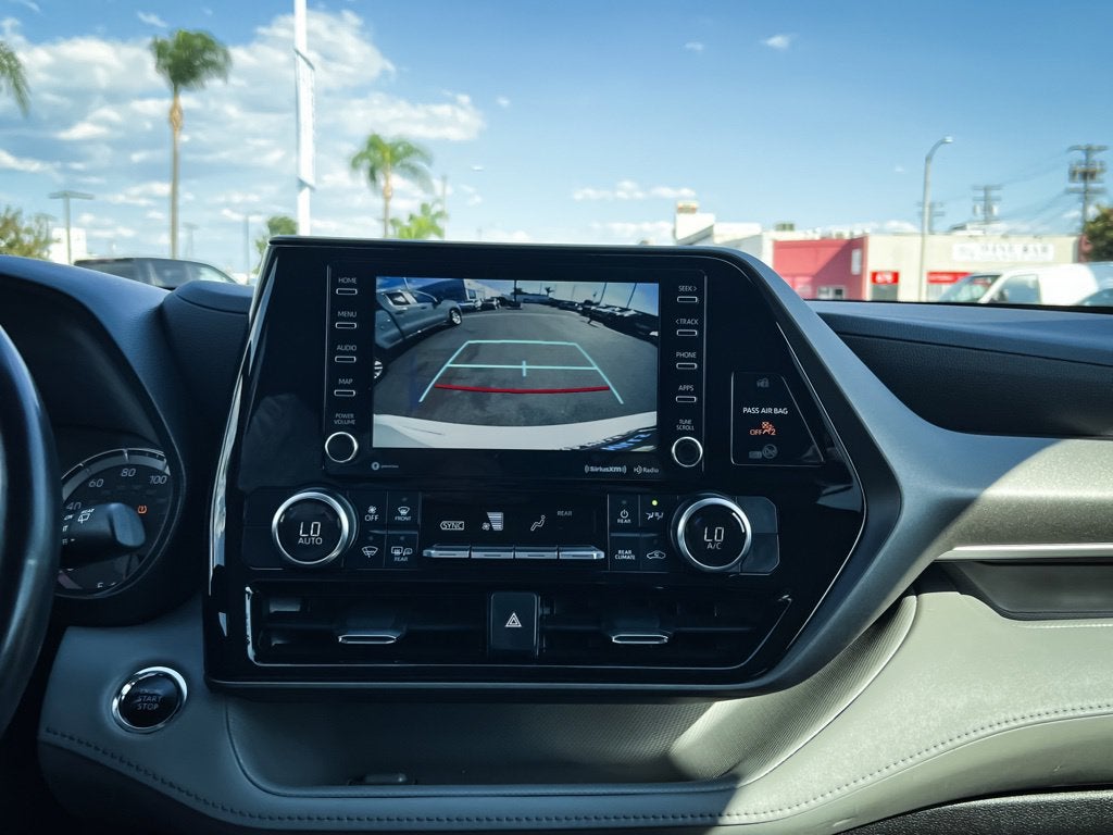 2022 Toyota Highlander LE