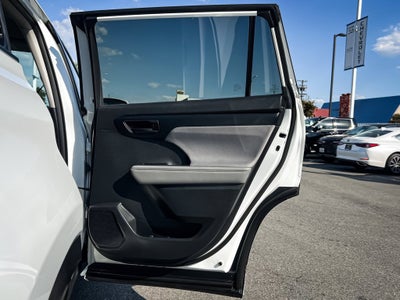 2022 Toyota Highlander LE