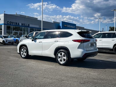 2022 Toyota Highlander LE