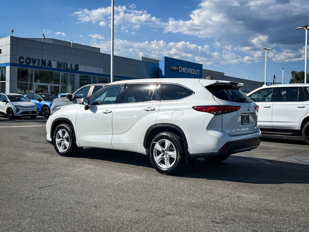 2022 Toyota Highlander LE
