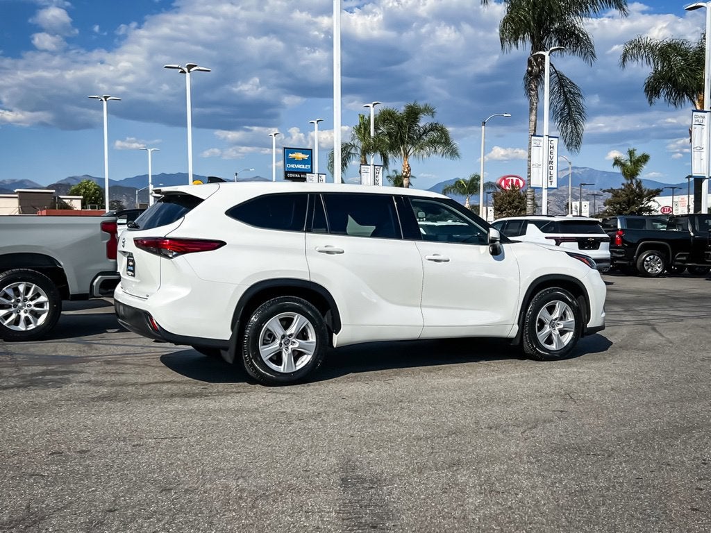 2022 Toyota Highlander LE