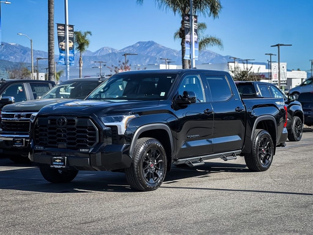 2025 Toyota Tundra SR5