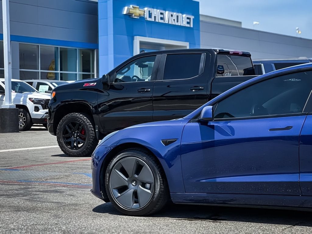 2023 Tesla Model 3 RWD