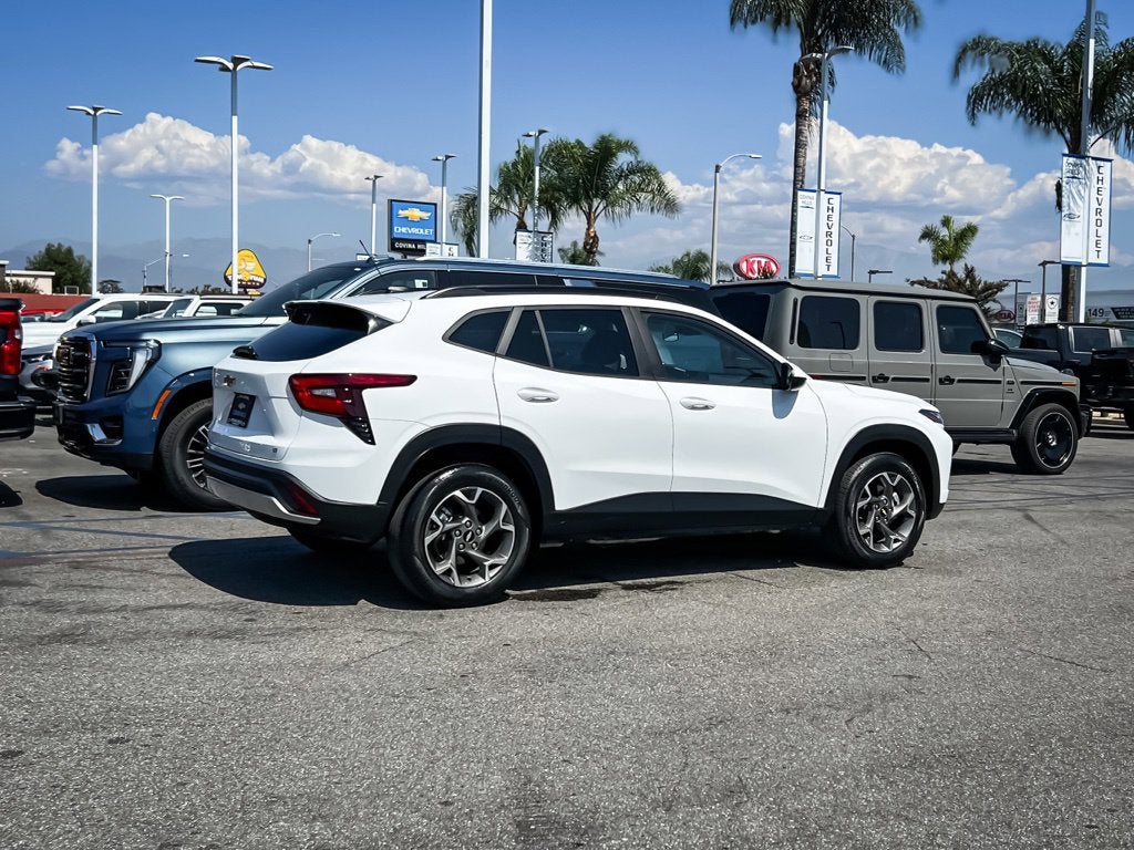 2025 Chevrolet Trax LT