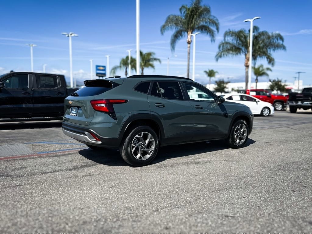 2025 Chevrolet Trax LT